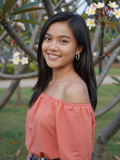 Boupha, 23, from Luang Prabang - educated Laotian woman seeking love and commitment